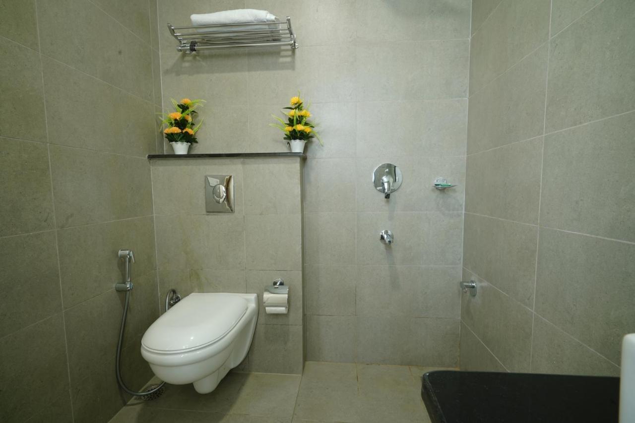 Hotel Octave Orchid Vista Gurgaon Esterno foto