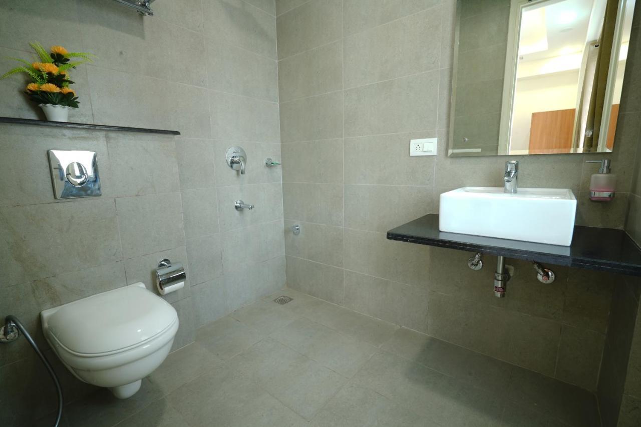 Hotel Octave Orchid Vista Gurgaon Esterno foto